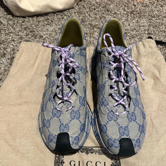 SOLD-Gucci Run Sneakers - Picture 1 of 6